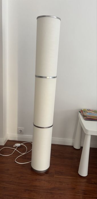 Vand lampadar Ikea alb