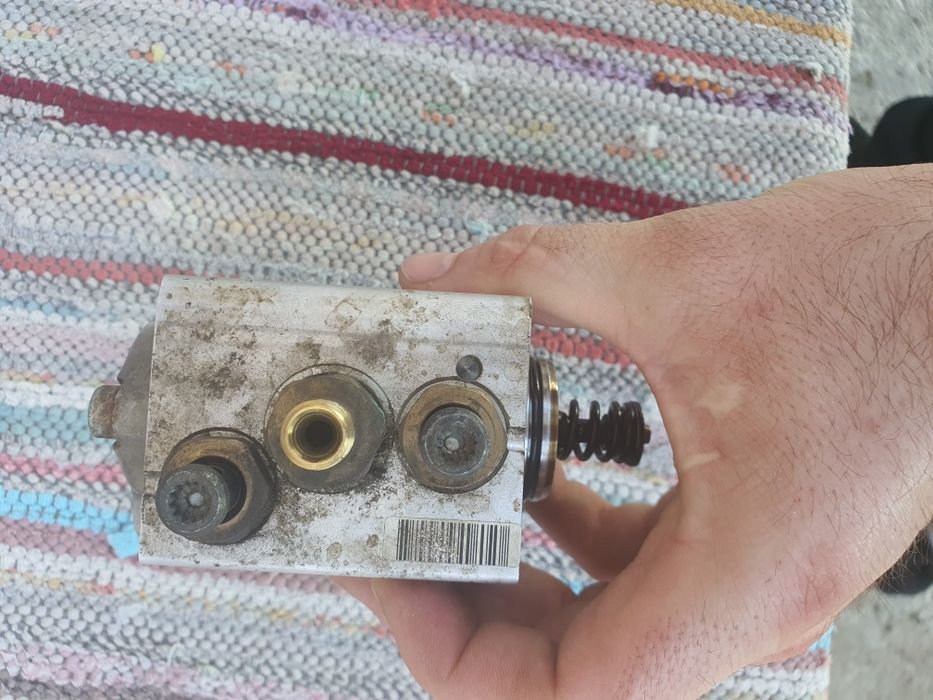 Pompa inalta presiune golf 5 1.6 fsi  cod motor BAG