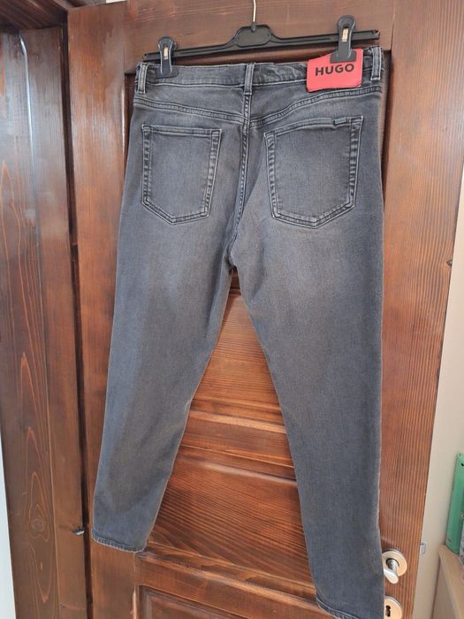 Blugi HUGO ,marimea 48 !!