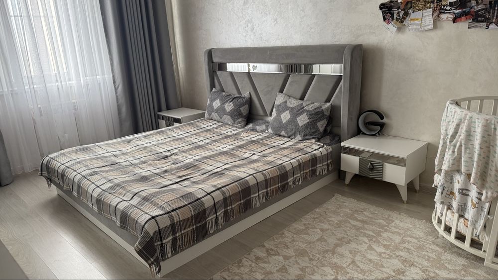 Продам спальную гарнитуру