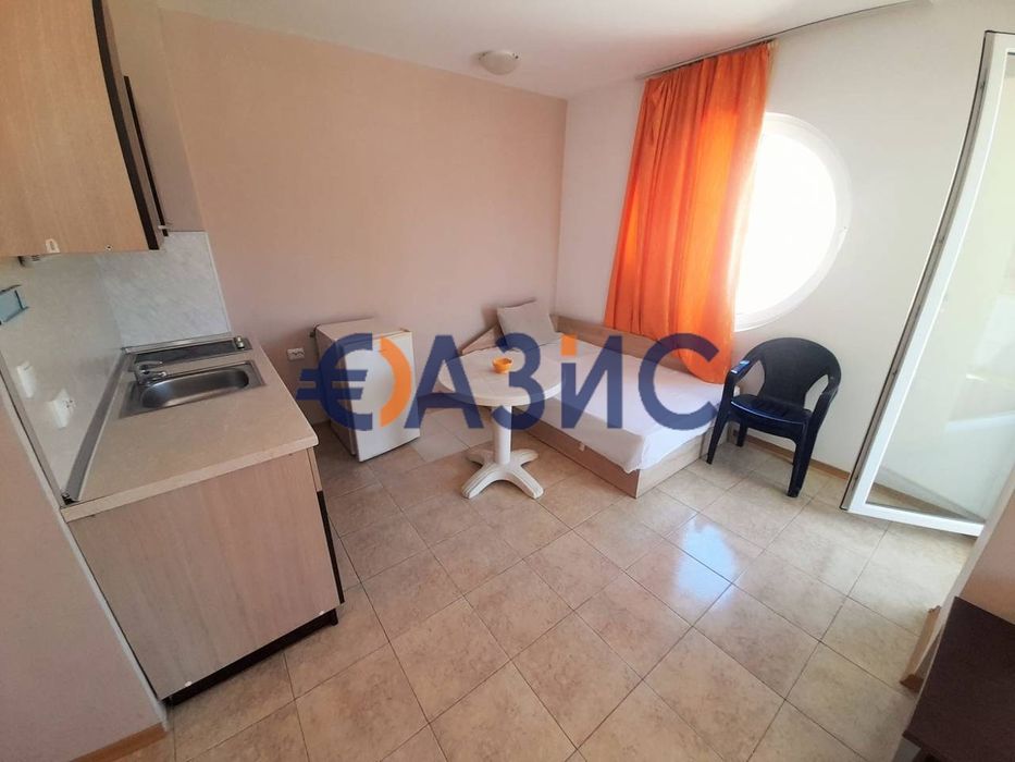Продава се Едностаен апартамент в к.к. Слънчев бряг - 45 кв.м за 1045 €/кв.м - Снимка #3