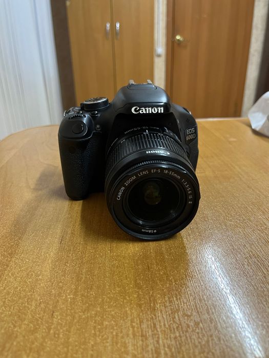 Canon 600D, +объектив 50-1.8