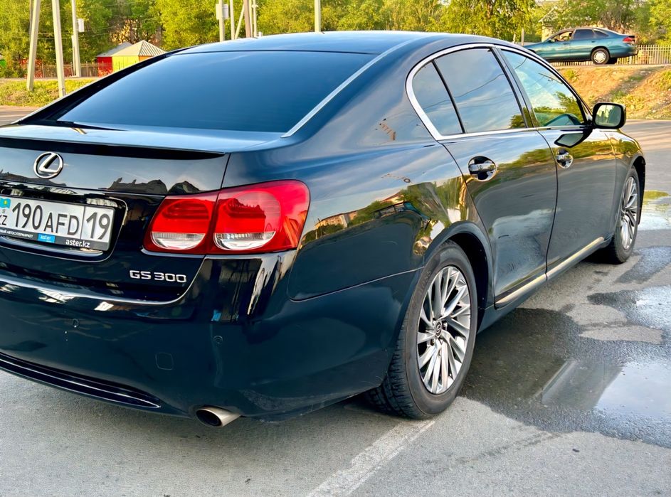 Продам лексус  GS300