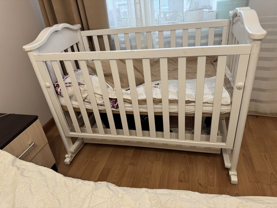 Продам детскую кровать Micuna