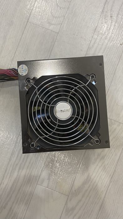 Блок питания HuntKey 550W