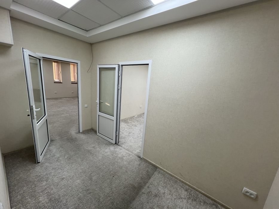 Аренда под Офис С Мебелью! 66м2, 2 комната метро Алайский! 1595 у.е