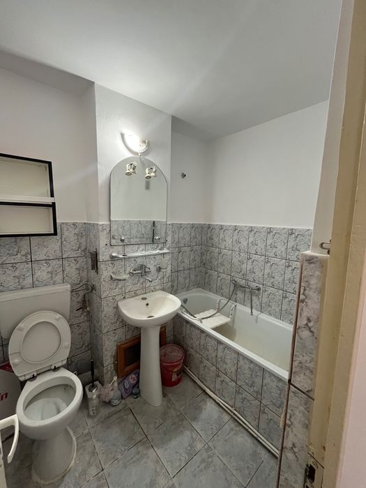 De inchiriat apartament cu 3 CAMERE, cartierul LIBERTATII, REGHIN