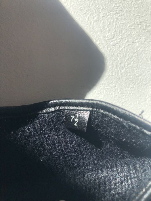 Manusi negre de piele