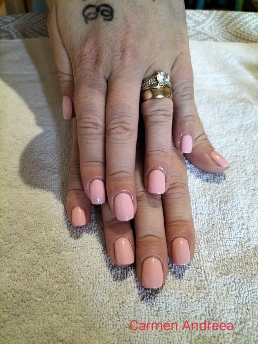 Manichiura și pedichiura clasică,gel si sempermanenta Rym Salon