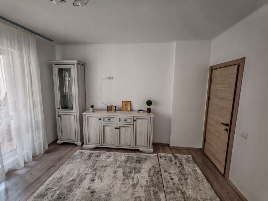 De vânzare apartament 2 camere cu 2 locuri de parcare  127.000 euro