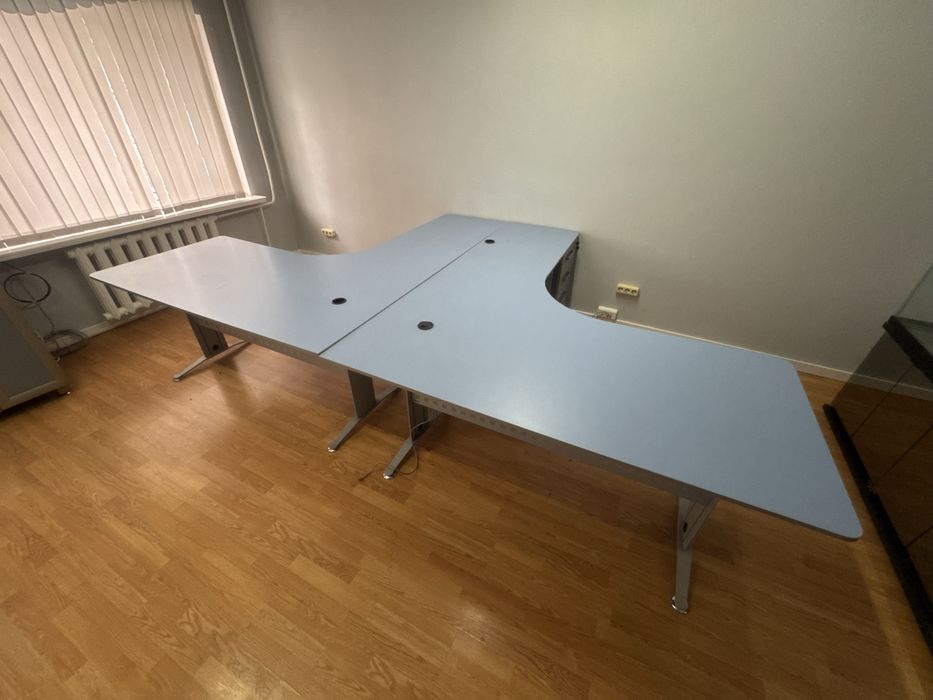 Офисные столы, кресла, шкафы, комоды