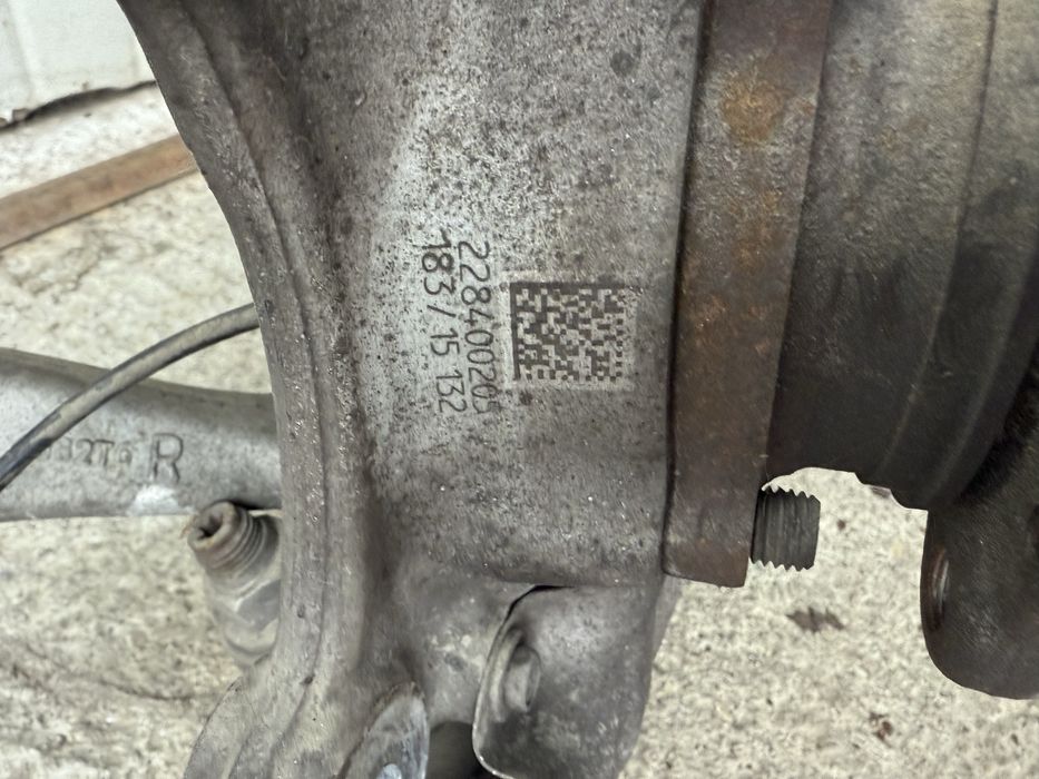 Преден десен шенкел bmw m2 f82 m3 f80 m4 f82 бмв м2 ф87 м3 ф80 м4 ф82