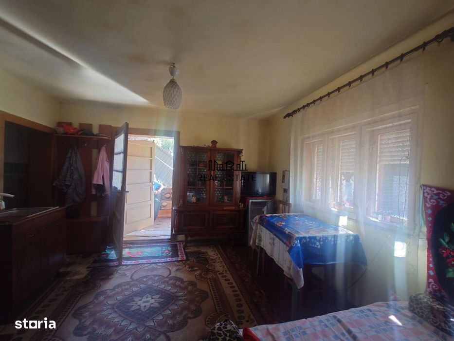 Casa si Teren Criscior
