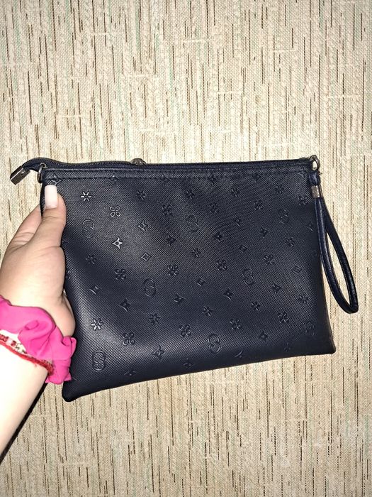 Удобна чанта в син цвят - MANGO