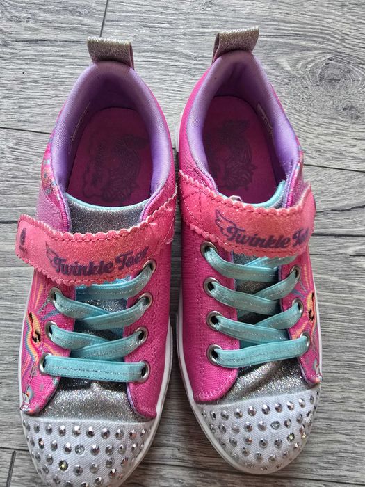 Детски обувки адидас номер 27, найк номер  29.5, skechers номер 30