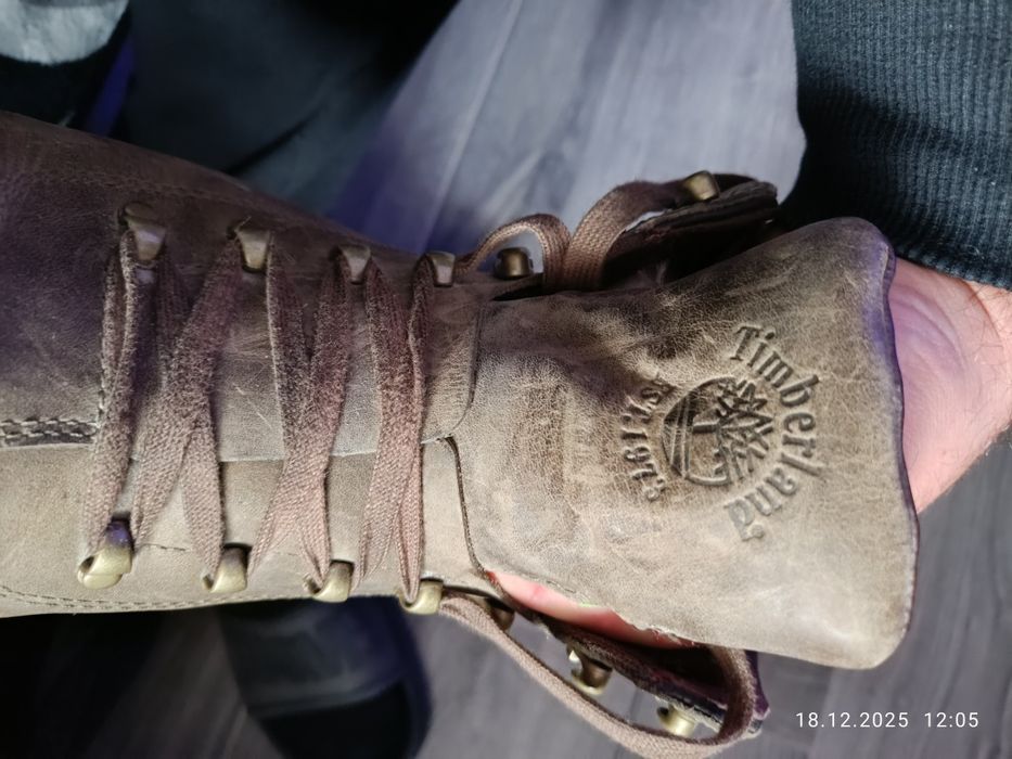 Vând ghete timberland