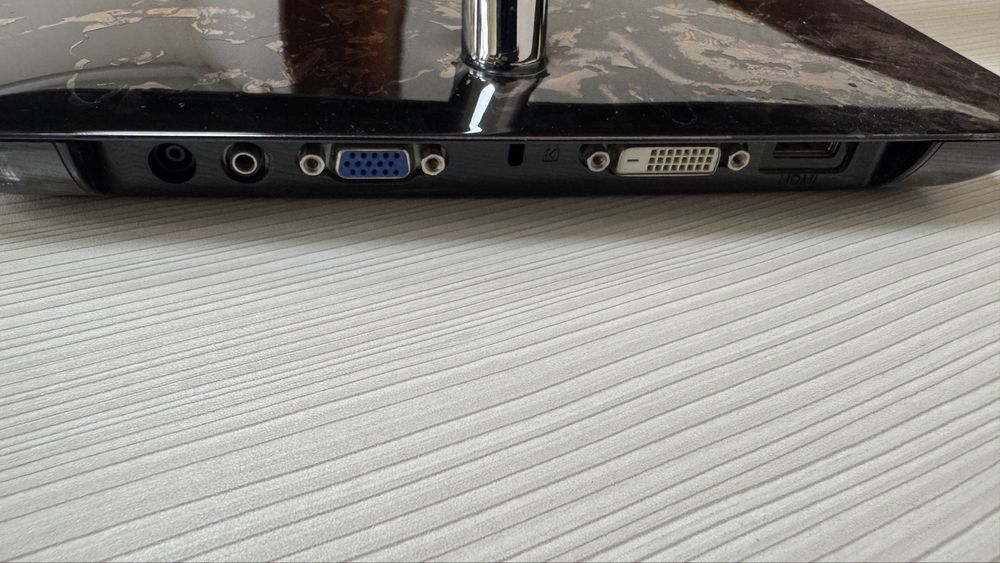 Продам монитор  LG flatron e2381