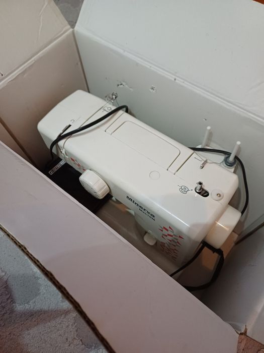 Masina de cusut Minerva