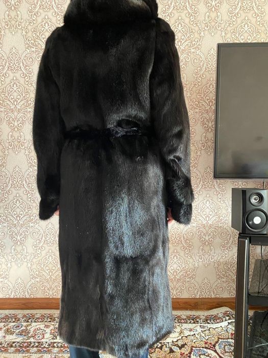 Продам норковую шубу