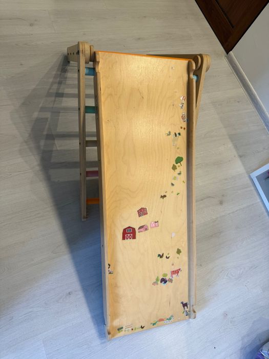 Пикове wooden magic