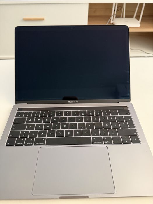Apple MacBook Pro 13” late 2018 i7 Rosu • OLX.ro