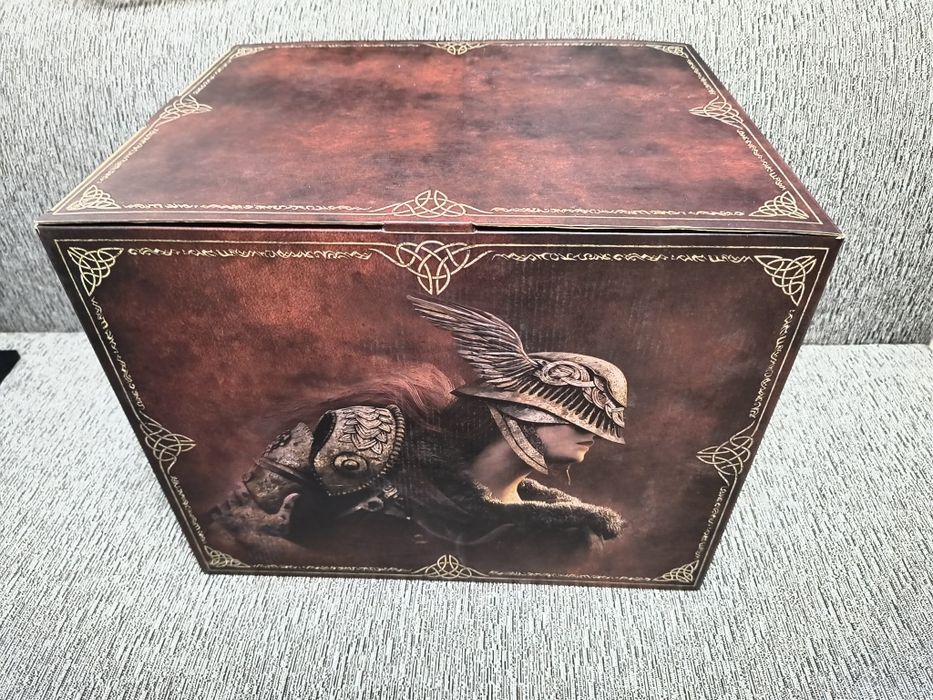 Elden Ring Helmet of Malenia Collectors edition PS4 PS5