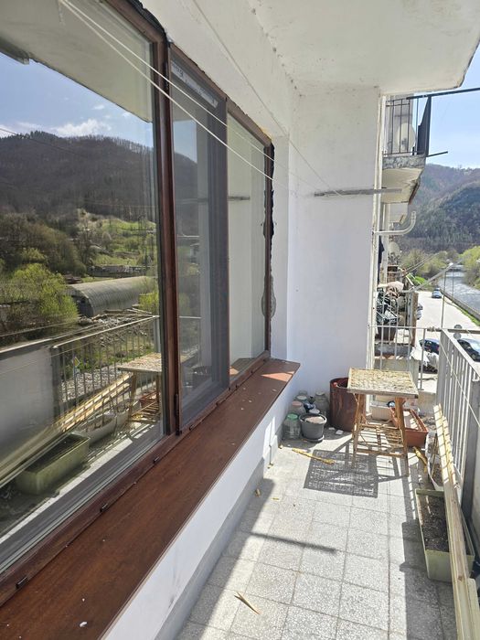 Продава се Четиристаен апартамент в Смолян, Устово - 80 кв.м за 1084 €/кв.м - Снимка #16