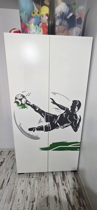 Продавам обзавеждане за детска стая