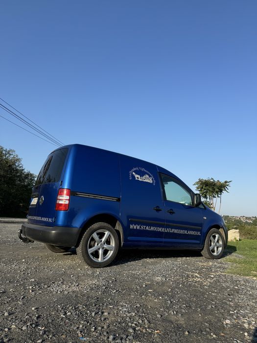 Vând VW Caddy 1.6 TDI 105 CP