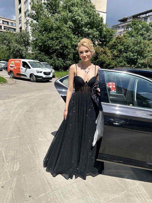 Официална Бутикова Рокля