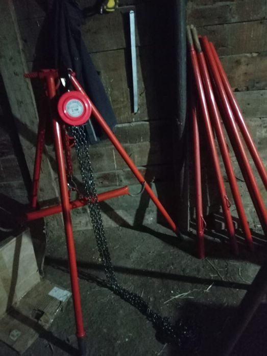 Продам трёх ножку