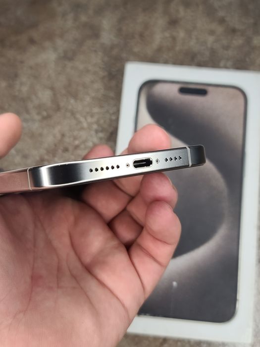 iPhone 15 Pro Max 256 GB karobak