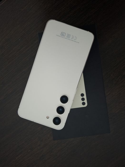 Samsung S23 8/256 идеал