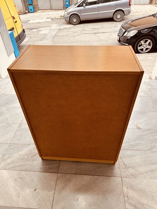 Винтидж скрин от масив – скандинавски стил (Швеция)