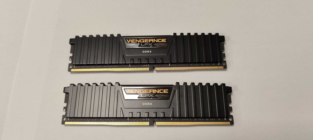 ram ddr4 3200 32gb corsair second hand si noi de vanzare