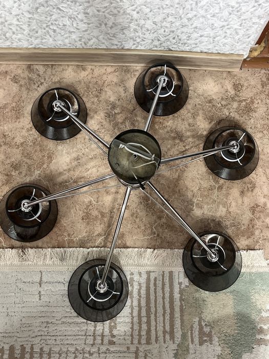 Люстра 6 лампочек