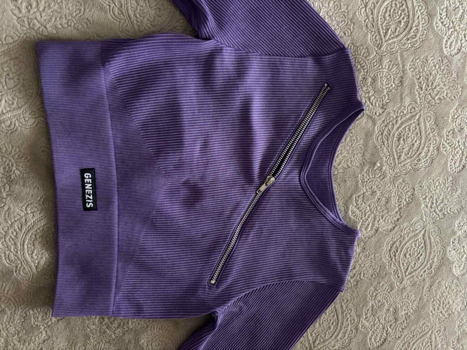 Genezis спортни дрехи