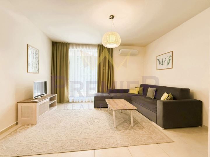 Дава се под наем Двустаен апартамент в Варна, Център - 75 кв.м за 797.64 € - Снимка #4