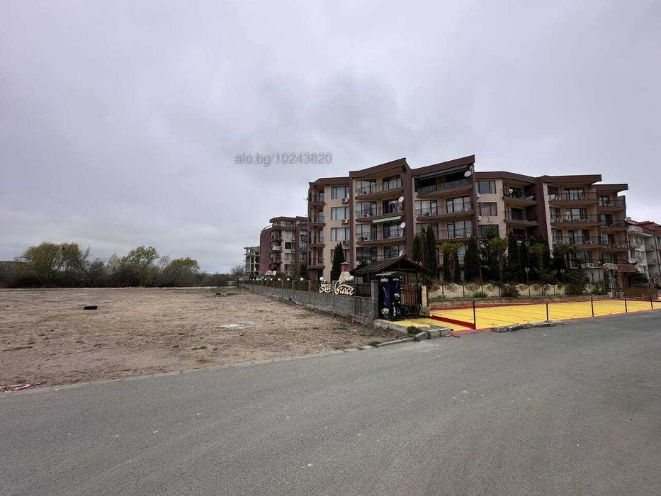 Продава се Двустаен апартамент в к.к. Слънчев бряг - 68 кв.м за 1077 €/кв.м - Снимка #1