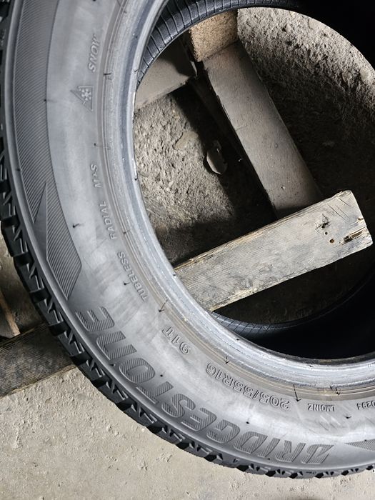 2 anvelope iarna 205 55 16 Bridgestone