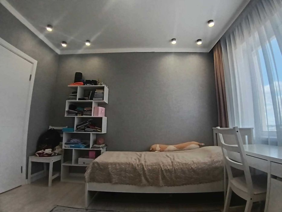 Продаётся 3 комн квартира