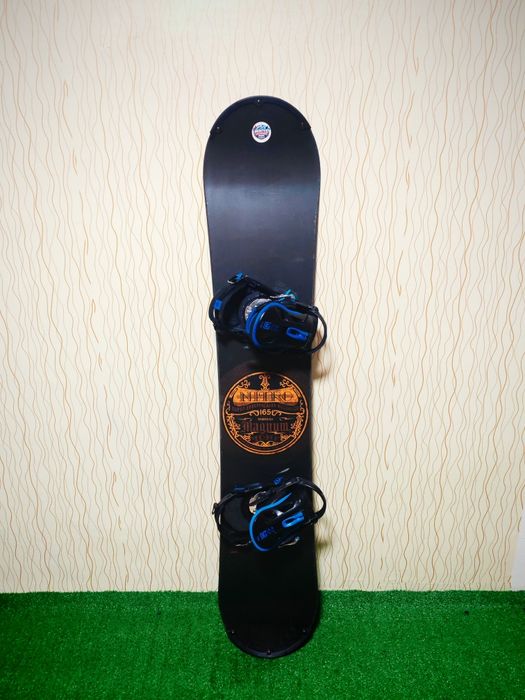 Placa snowboard Nitro Magnum 165 cm + legaturi nitro M-L