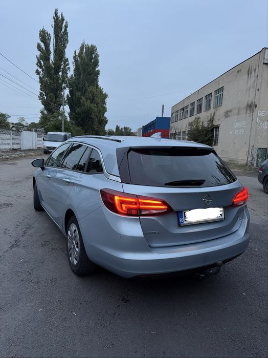 Opel Astra K 1.6 CDTI 131cp iLux  Automatic