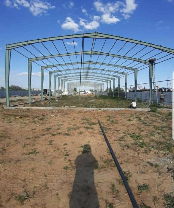 Vand hala pe structura metalică stil saivan de 30×12×4