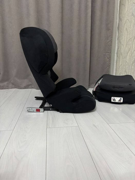 Продам автокресло Cybex