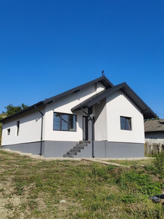 Vila casa Tomesti