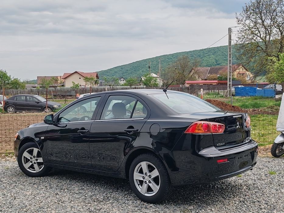 Mitsubishi Lancer 1.5i 109cp 2010