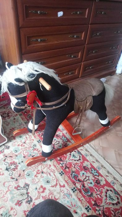 Лошадка - каталка .