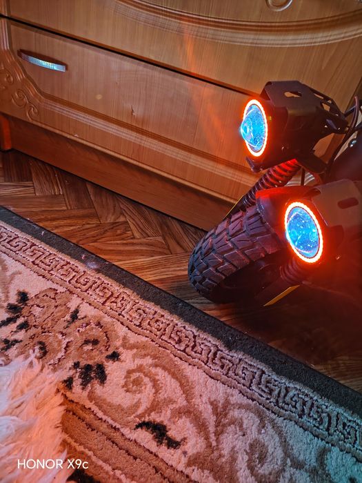 Продам электросамокат