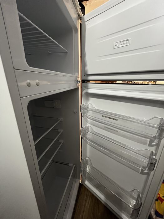 Vand frigider Heinner  foarte putin folisit ,aproape nou !